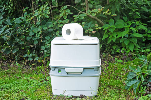 Best Porta potty delivery and setup  in Arcola, IL